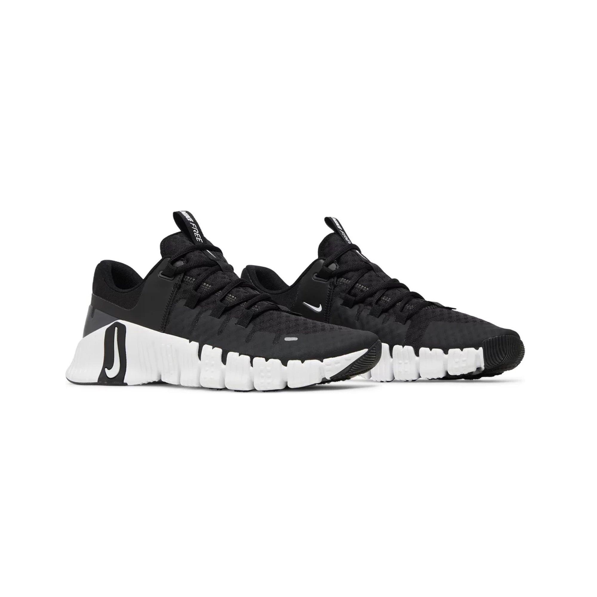 Free Metcon 5 'Black White' (2023)