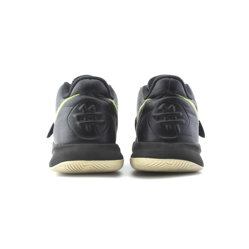 KYRIE FLYTRAP III