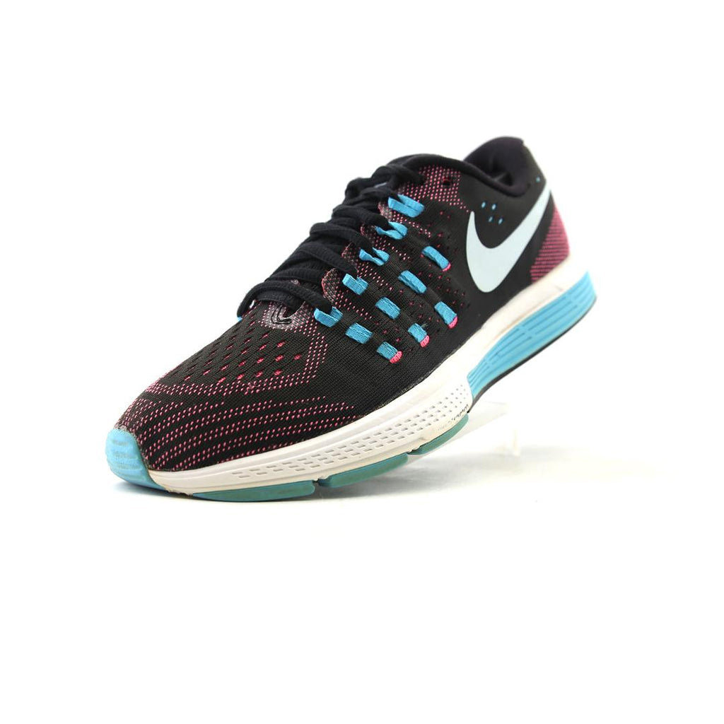 AIR ZOOM VOMERO 11
