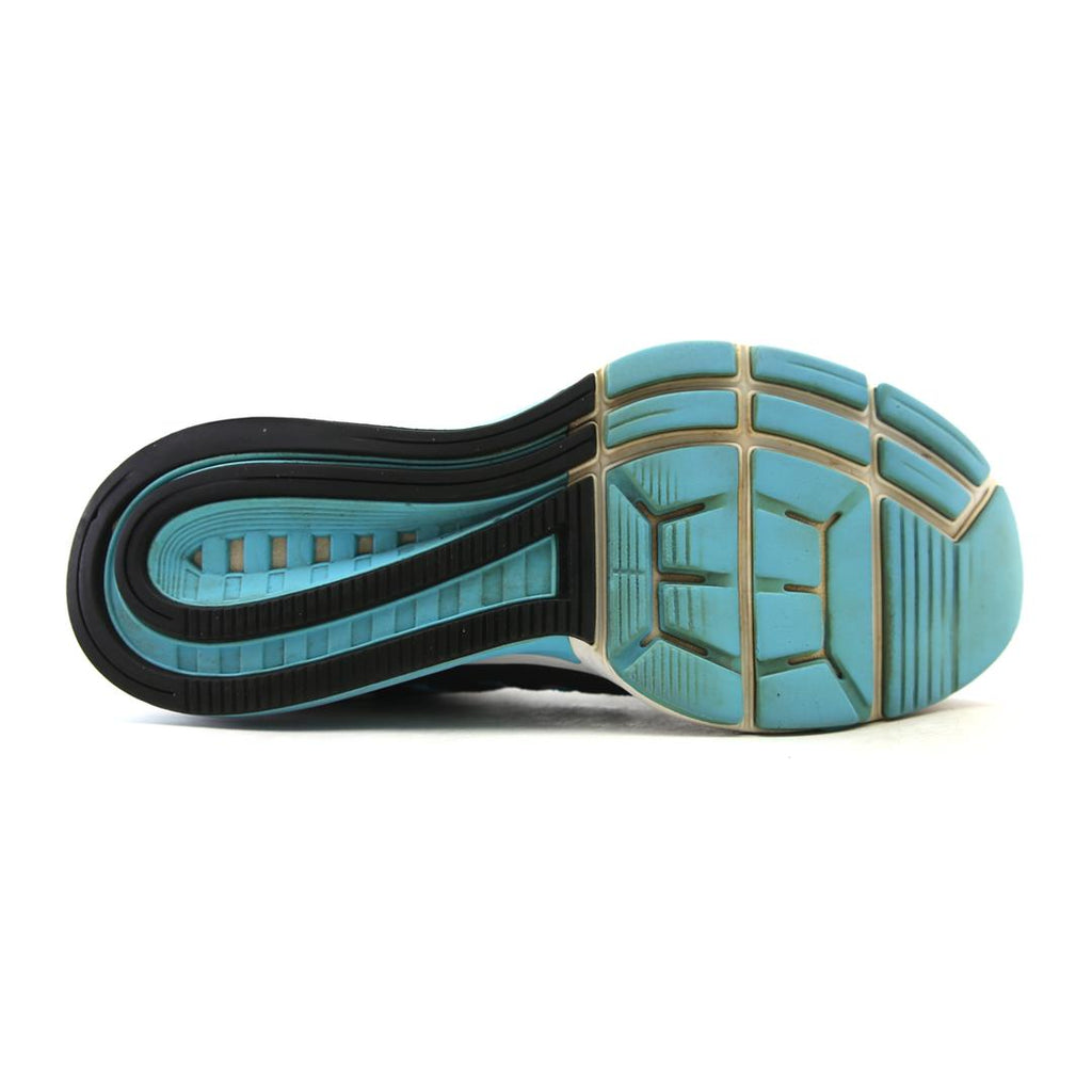 AIR ZOOM VOMERO 11