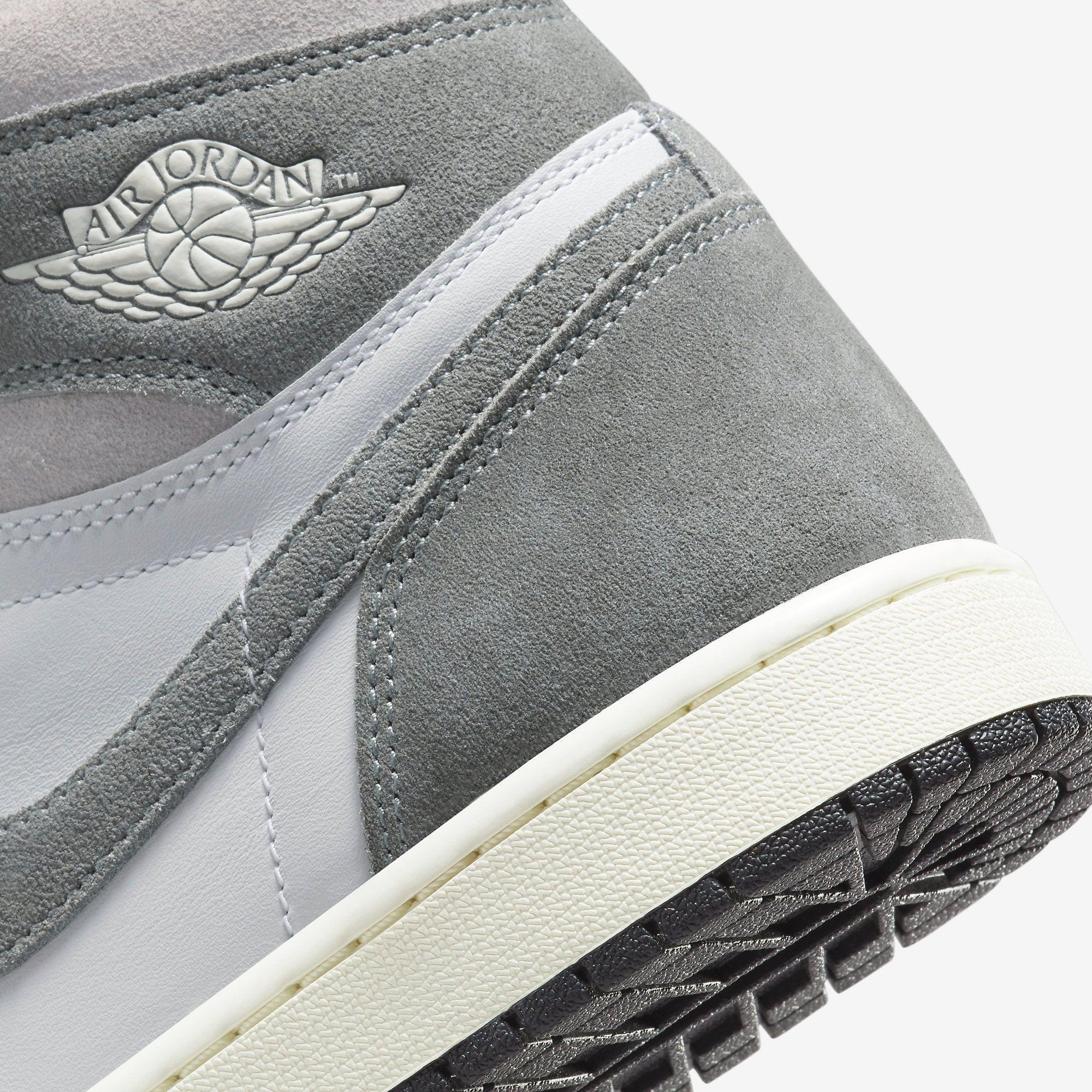Air Jordan 1 Retro High OG 'Washed Black' (2023)