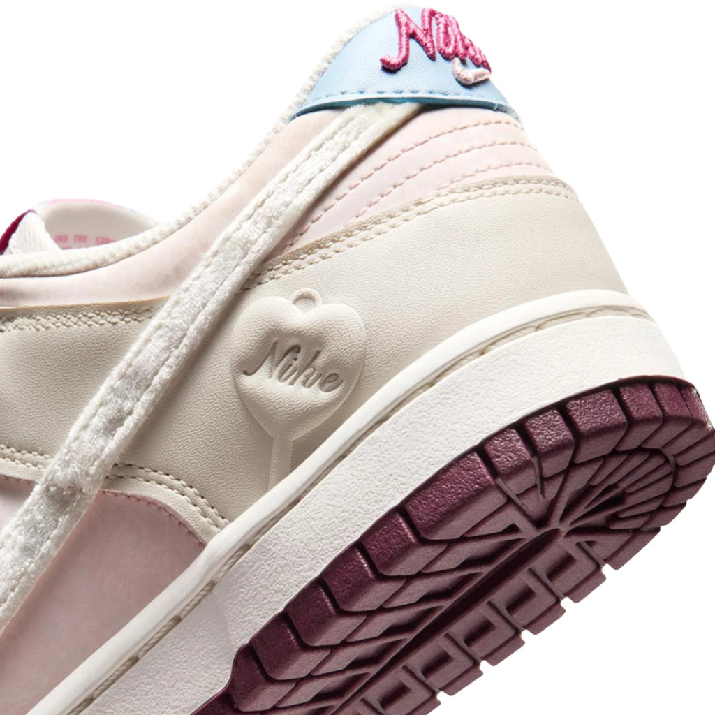 Nike Dunk Low 'Valentine's Day' Women's (2026)
