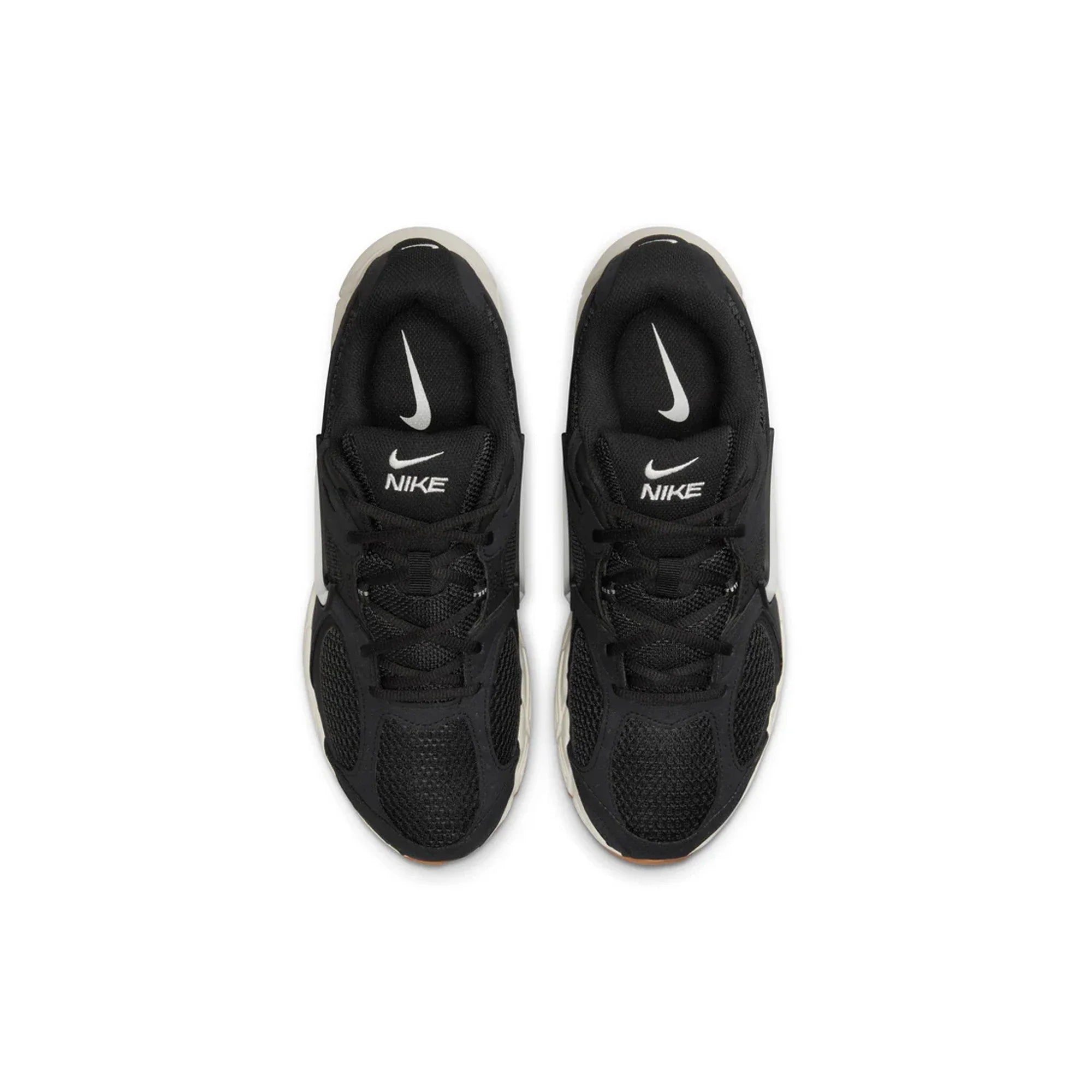 Nike V5 RNR 'Black Gum'