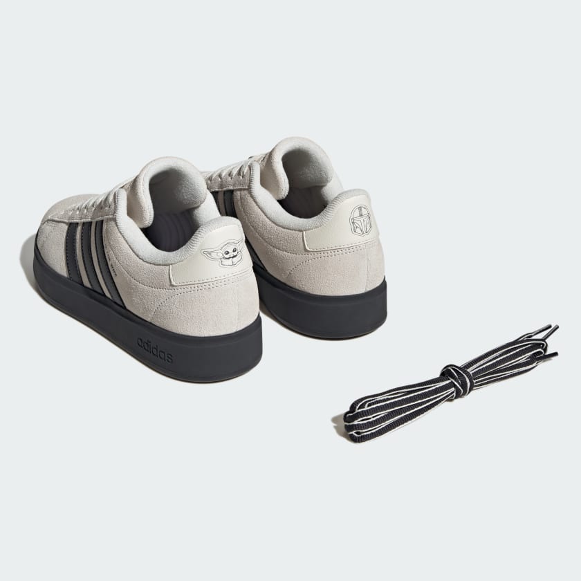 Men's adidas adidas STAR WARS MANDALORIAN GRAND COURT 2.0 SHOES
