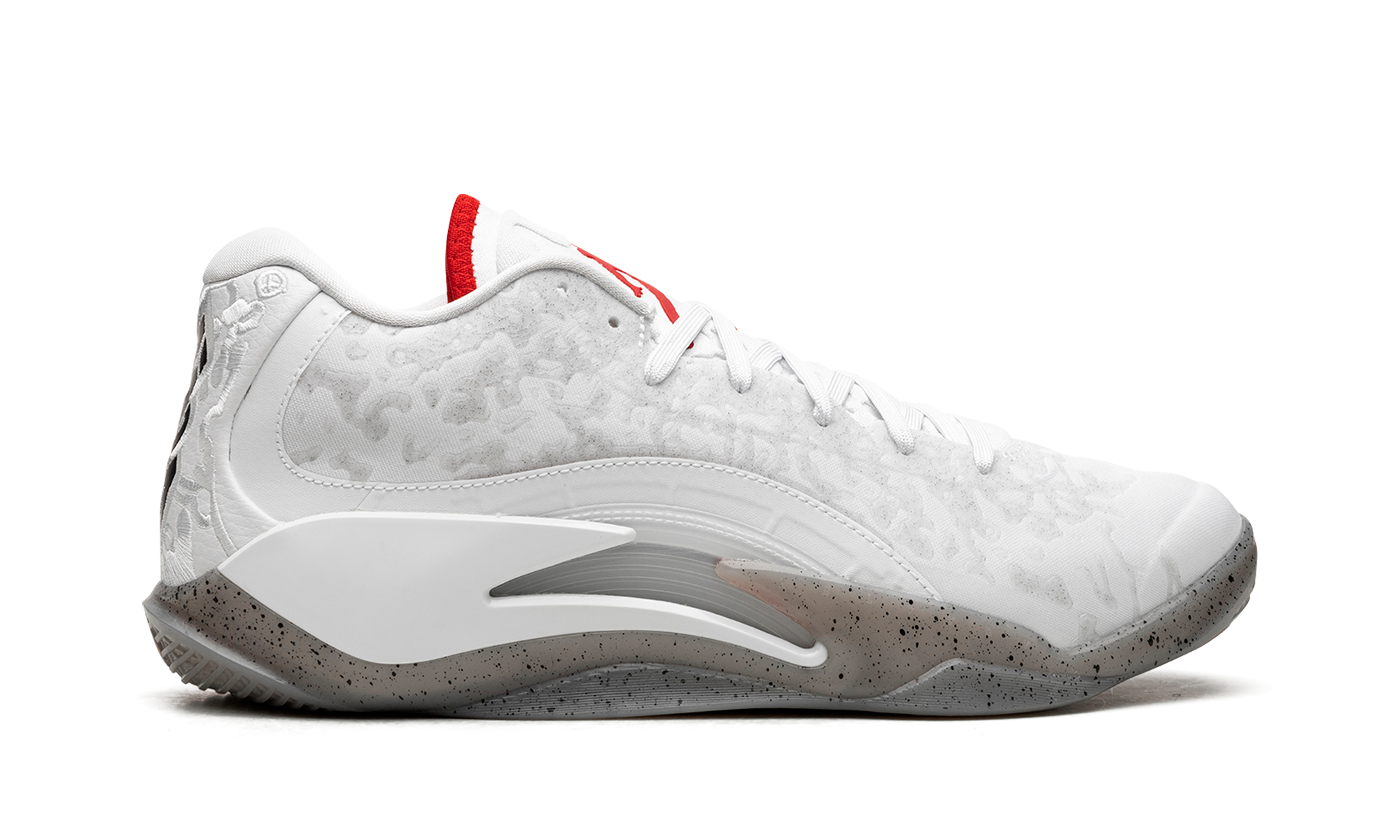 Zion 3 "White/University Red" DR0675 106