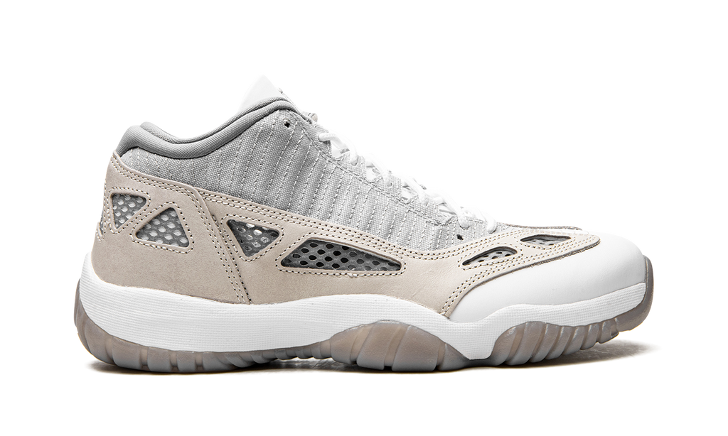11 Retro Low IE "'Light Orewood Brown'" 919712 102
