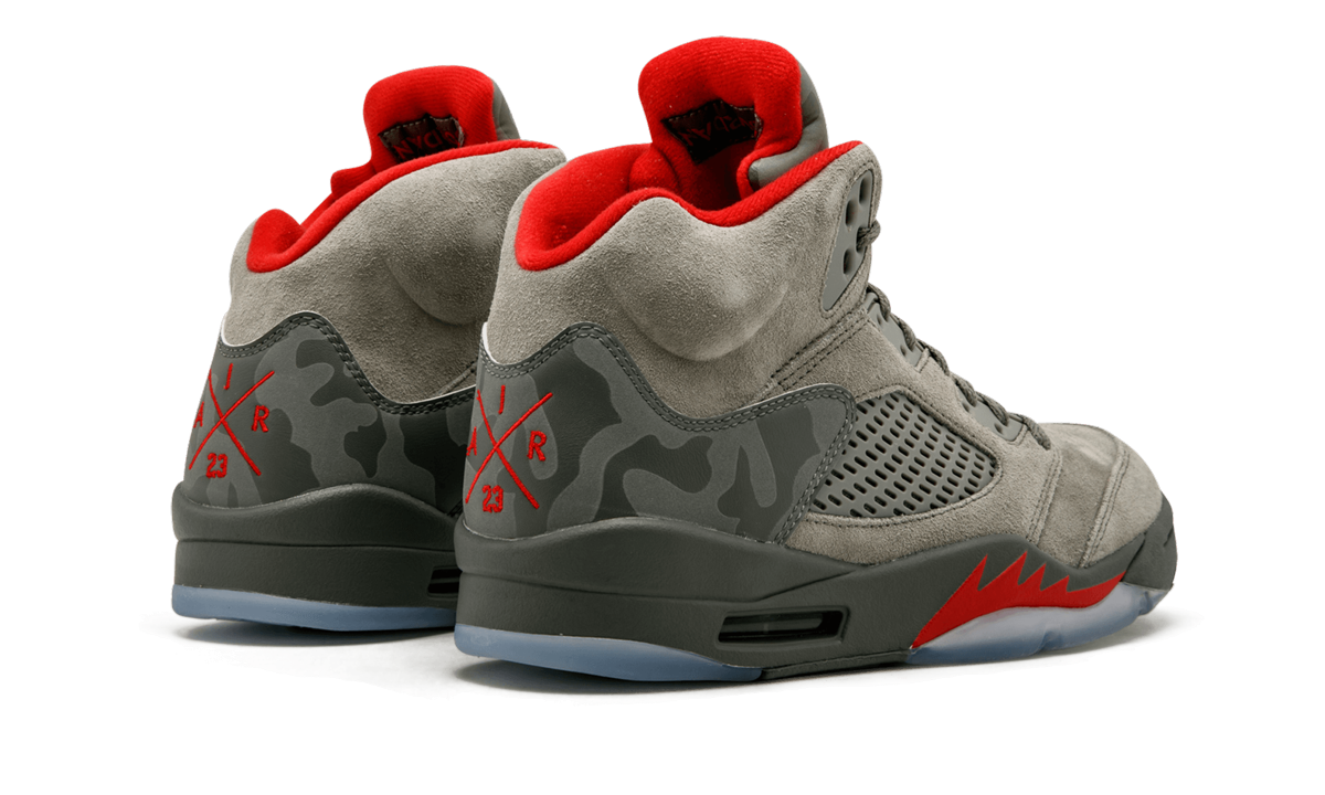 5 Retro "Camo" 136027 051