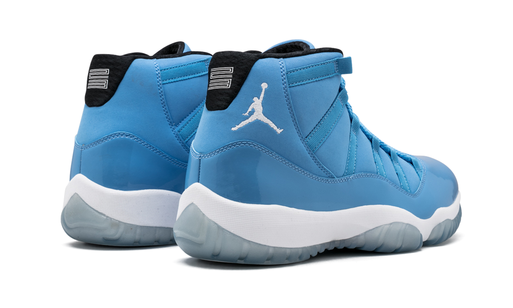 11 Retro "Pantone" 689479 405