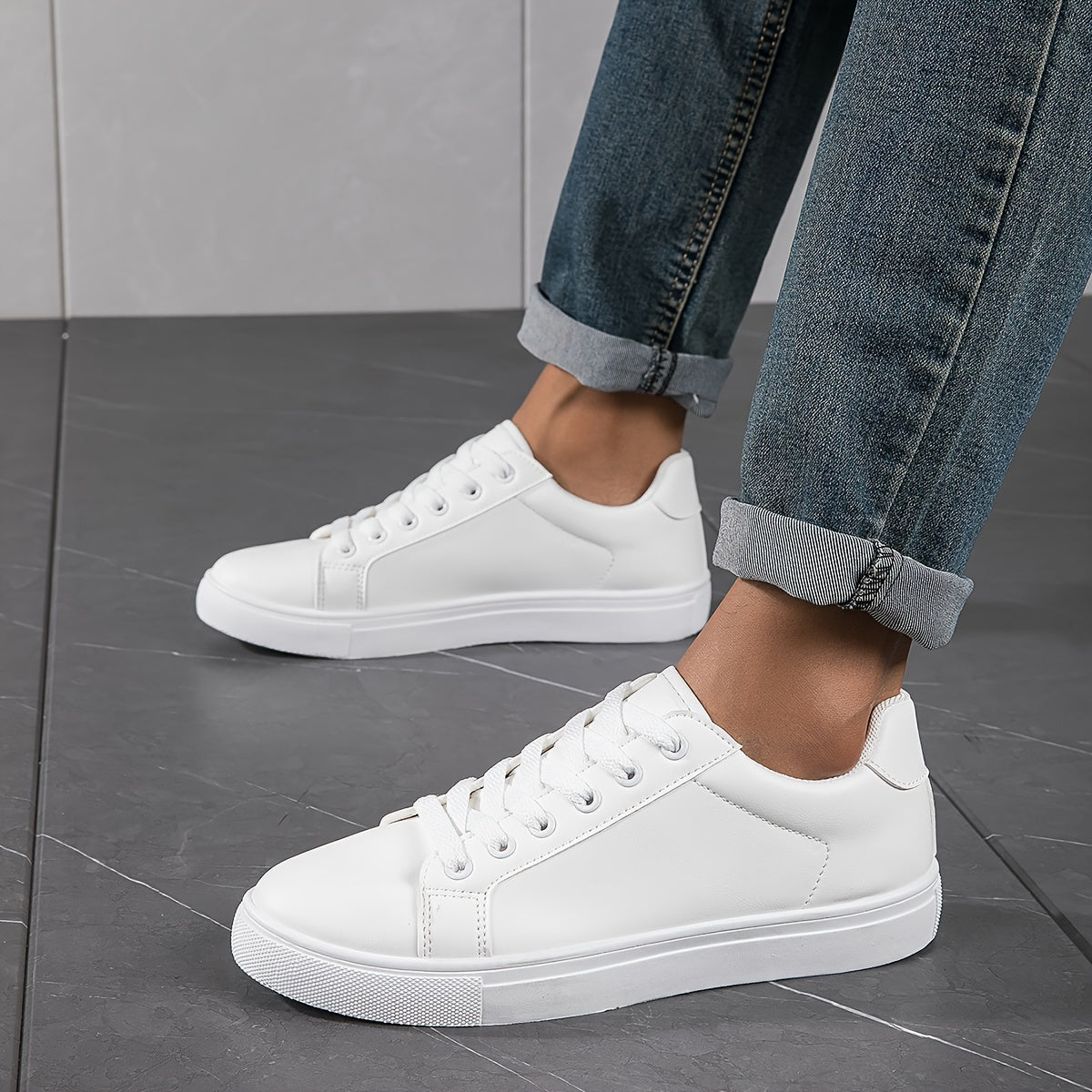 PLUS SIZE Men's Solid Skate Shoes, Comfy Non Slip Casual Lace Up Sneakers For Men's Outdoor Activities